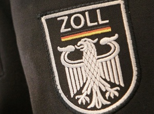Verdacht illegaler Einfuhren aus Russland: Zoll durchsucht drei Firmen in Hamburg