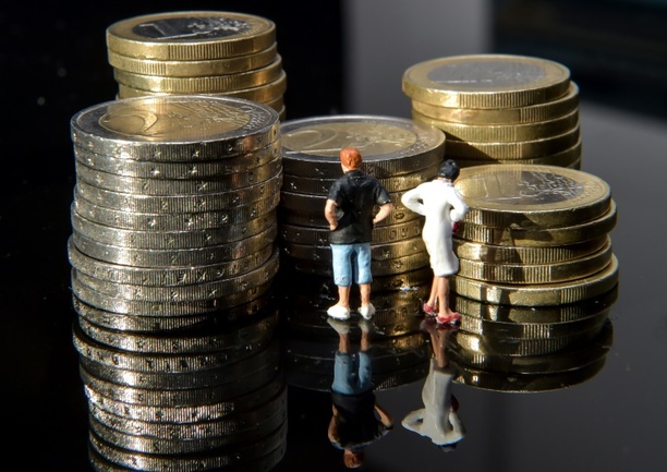 Bild vergr&ouml;&szlig;ern: Verdienstungleichheit zwischen Männern und Frauen verharrt auf unverändertem Niveau