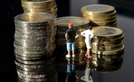 Verdienstungleichheit zwischen Männern und Frauen verharrt auf unverändertem Niveau