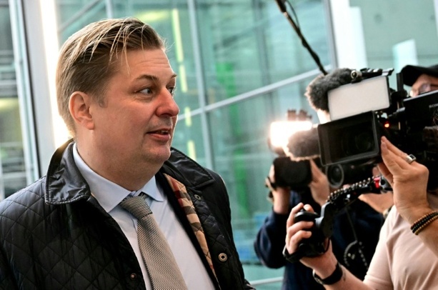 Bild vergr&ouml;&szlig;ern: Weitere Durchsuchungen in Zusammenhang mit Ermittlungen gegen AfD-Politiker Krah