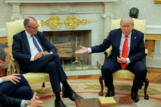 Bild vergr&ouml;&szlig;ern: Vor Merz-Treffen mit Trump: Bundesregierung erwartet Klarheit bei Zöllen