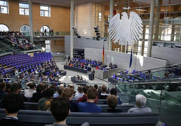 Bild vergr&ouml;&szlig;ern: Diäten der Bundestagsabgeordneten steigen deutlich