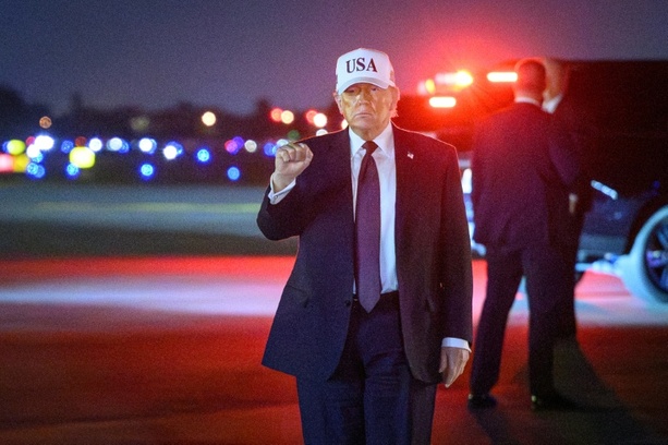 Bild vergr&ouml;&szlig;ern: Trump: USA wollen mit Luftangriffen Bedrohungen durch den Iran ausschalten