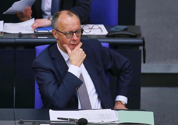 Bild vergr&ouml;&szlig;ern: Bundesregierung vorab über Militärschlag gegen den Iran informiert