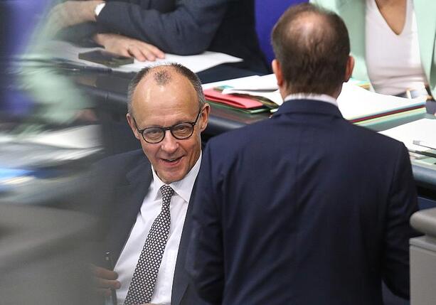 Bild vergr&ouml;&szlig;ern: Erstmals seit einem halben Jahr Union bei Insa wieder vor der AfD