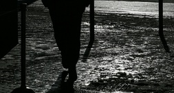 Urteil in Koblenz: Kein Schmerzensgeld nach Sturz auf historischem Kopfsteinpflaster