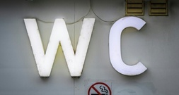 Toilettengebühr für Veranstaltungsgäste: Verbraucherschützer mit Klage erfolgreich