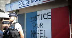 Französischer Polizist erschoss Jugendlichen: Berufungsgericht schwächt Straftatbestand ab