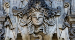 Bekannten ermordet und ausgeraubt: Lebenslange Haft für Mann in Baden-Württemberg