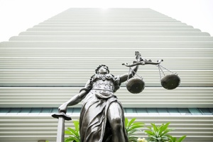 Millionenbetrug in Argarterminhandel: Acht Jahre Haft in Nordrhein-Westfalen