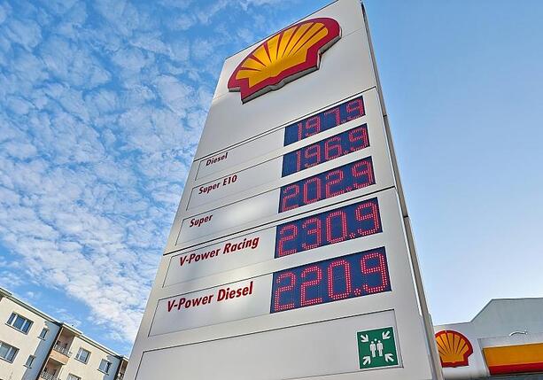 Bild vergr&ouml;&szlig;ern: Wirtschaftsweiser lehnt Übergewinnsteuer für Ölkonzerne ab