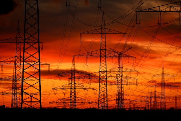 Bild vergr&ouml;&szlig;ern: Produktion von grünem Strom 2025 konstant - deutlich mehr Strom aus Erdgas