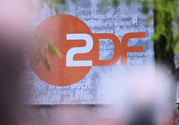 Bild vergr&ouml;&szlig;ern: ZDF-Mitarbeiter protestieren gegen Leak in KI-Affäre