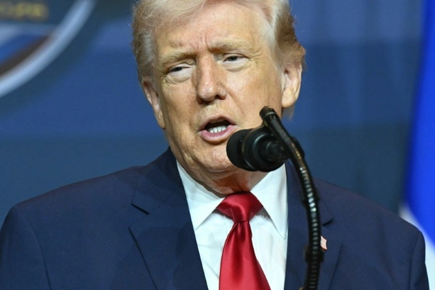 Bild vergr&ouml;&szlig;ern: Trump macht Teheran für Angriff auf Schule im Iran verantwortlich