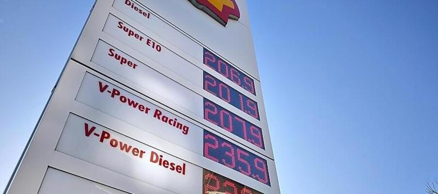 Hubig will Spritpreis-Erhöhungen nur noch einmal täglich