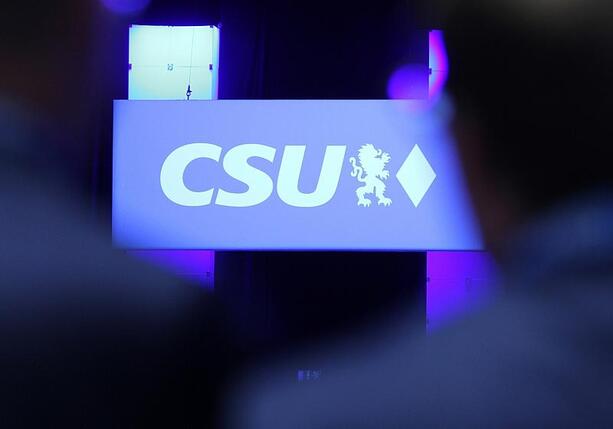 Bild vergr&ouml;&szlig;ern: CSU verliert bei Kommunalwahl in Bayern etwas - AfD legt zu