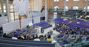 Schwarz-Rot will Abgeordnetengesetz verschärfen