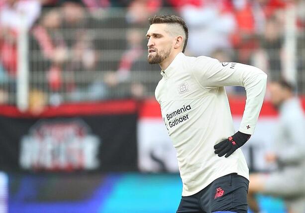 Bild vergr&ouml;&szlig;ern: CL: Remis zwischen Leverkusen und Arsenal im Achtelfinal-Hinspiel