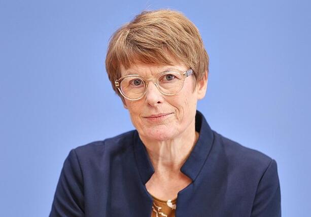 Bild vergr&ouml;&szlig;ern: Grimm kritisiert geplante Tankstellen-Regel