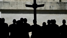 Missbrauch in katholischer Kirche: Etwa 93 Millionen Euro an Betroffene gezahlt