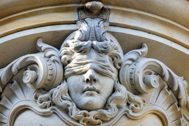 Bild vergr&ouml;&szlig;ern: Große Mengen giftiger Abfälle nicht ordnungsgemäß entsorgt - Anklage