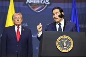 Zu große Schuhe: Foto von US-Außenminister Rubio geht viral