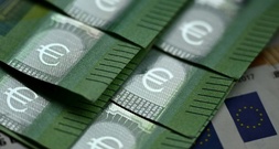 Bei Kontrolle von Auto: Fahnder in Bayern entdecken Bargeld in Millionenhöhe