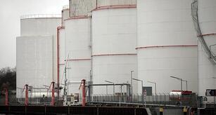 Breite Kritik an US-Freigabe von russischem Öl