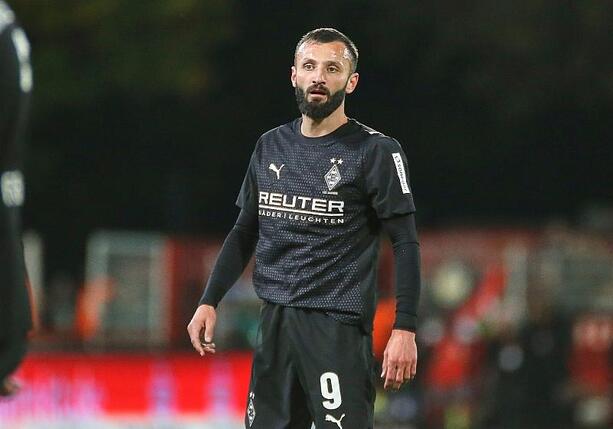 Bild vergr&ouml;&szlig;ern: Bundesliga: Gladbach schlägt St. Pauli