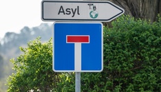 Berichte: Innenministerium will Finanzierungs-Stopp für unabhängige Asylberatung