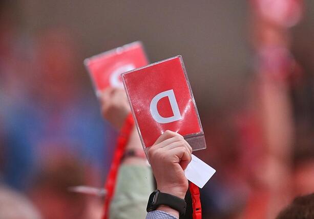 Bild vergr&ouml;&szlig;ern: Auch SPD stimmt Koalition mit CDU in Brandenburg zu