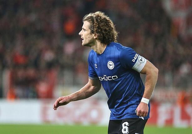 Bild vergr&ouml;&szlig;ern: 2. Bundesliga: Turbulentes Remis zwischen Arminia und Paderborn