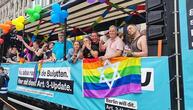 Queerbeauftragte will Kanzler Merz auf CSD-Wagen einladen
