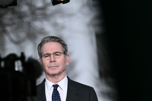 Bild vergr&ouml;&szlig;ern: Vor Trump-Reise: USA und China führen Handelsgespräche in Paris