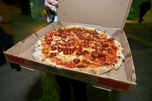 Streit um angebrannte Pizza eskaliert: Polizeieinsatz an Imbiss in Malchin