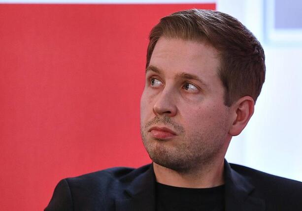 Bild vergr&ouml;&szlig;ern: Kühnert blickt kritisch auf sein Amt als SPD-Generalsekretär zurück