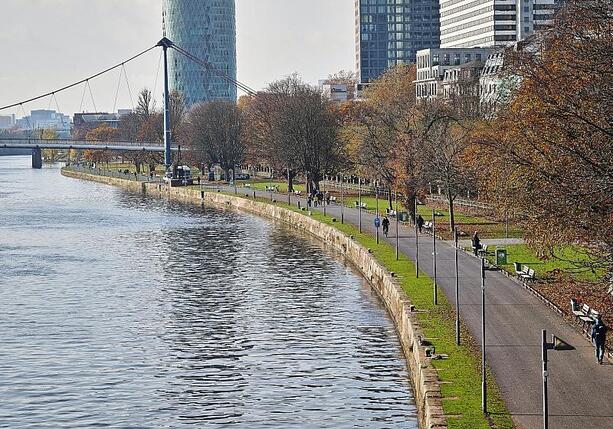Bild vergr&ouml;&szlig;ern: Kommunalwahl in Hessen: CDU in Frankfurt vorn