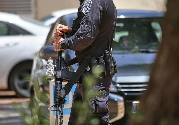 Bild vergr&ouml;&szlig;ern: Israel startet begrenzte Bodenoffensive im Süden Libanons