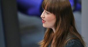 Rente: Reichinnek will Beitragsbemessungsgrenze verdoppeln