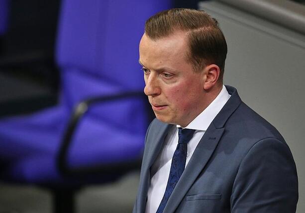 Bild vergr&ouml;&szlig;ern: Rufe aus SPD nach Klarheit von Regierung in Völkerrechtsfrage