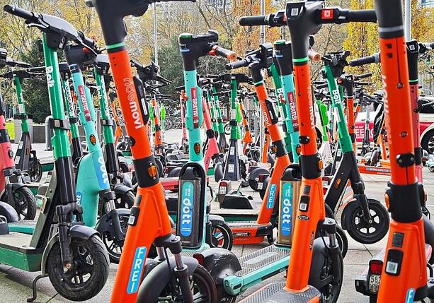 Bild vergr&ouml;&szlig;ern: Kabinett beschließt schärfere Haftungsregeln für E-Scooter