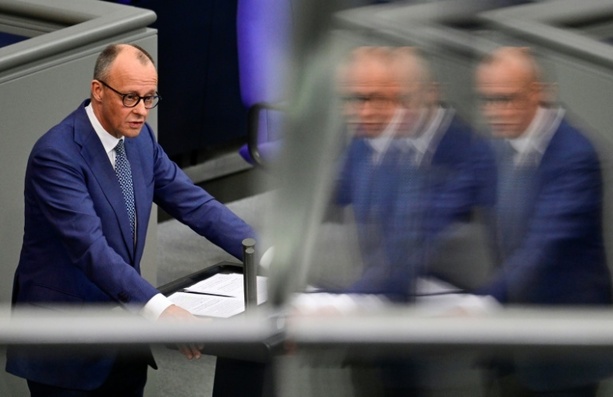 Bild vergr&ouml;&szlig;ern: Merz offen für deutsches Engagement in Straße von Hormus - nach Kriegsende