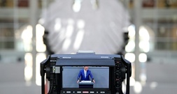 Merz mahnt vor EU-Gipfel konkrete Schritte für mehr Wettbewerbsfähigkeit an