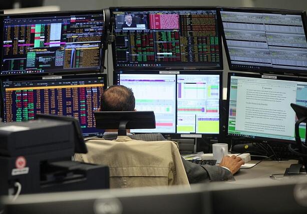 Bild vergr&ouml;&szlig;ern: Dax dreht ins Minus - US-Notenbankentscheid im Blick