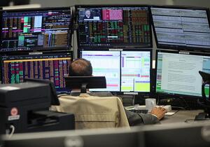 Dax dreht ins Minus - US-Notenbankentscheid im Blick