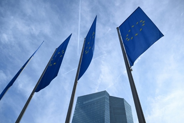 Bild vergr&ouml;&szlig;ern: Europäische Zentralbank gibt Leitzinsentscheidung bekannt