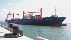 Iran-Krieg: Tausende Luxuswagen auf Weg nach Dubai auf kenianischer Insel gestrandet