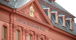 Umfrage vor Landtagswahl in Rheinland-Pfalz: CDU und SPD fast gleichauf