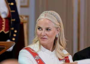Norwegens Kronprinzessin Mette-Marit sieht sich von Epstein 