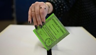 Italiener stimmen in Referendum über Justizreform ab - knappes Rennen erwartet